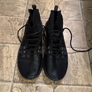 Black High-Top Men's Shoes